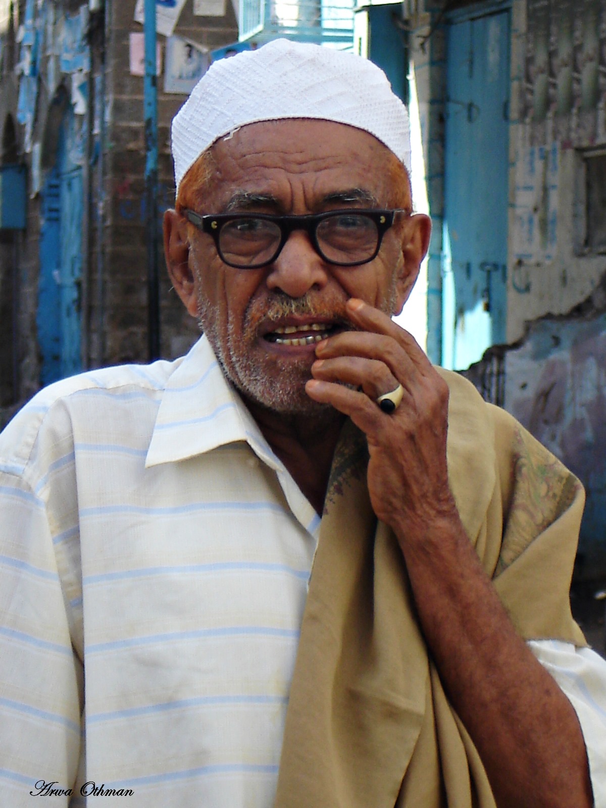 رجل مُسن، عدن،2007 (الصورة من إرشيف الكاتبة)